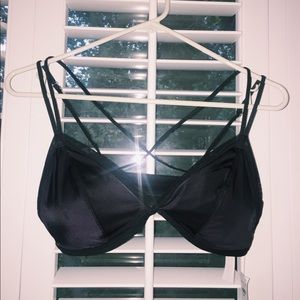 Abercrombie & Fitch Swim - ☀️Abercrombie and Fitch Bikini Top🌊 Abercrombie & Fitch Swim - ☀️Abercrombie and Fitch Bikini Top🌊